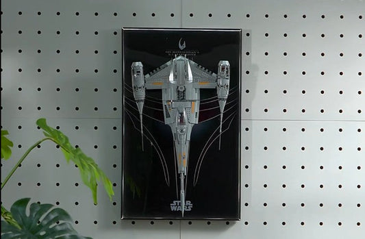 How to Create an Epic Star Wars™ Scene in a LEGO Display Frame