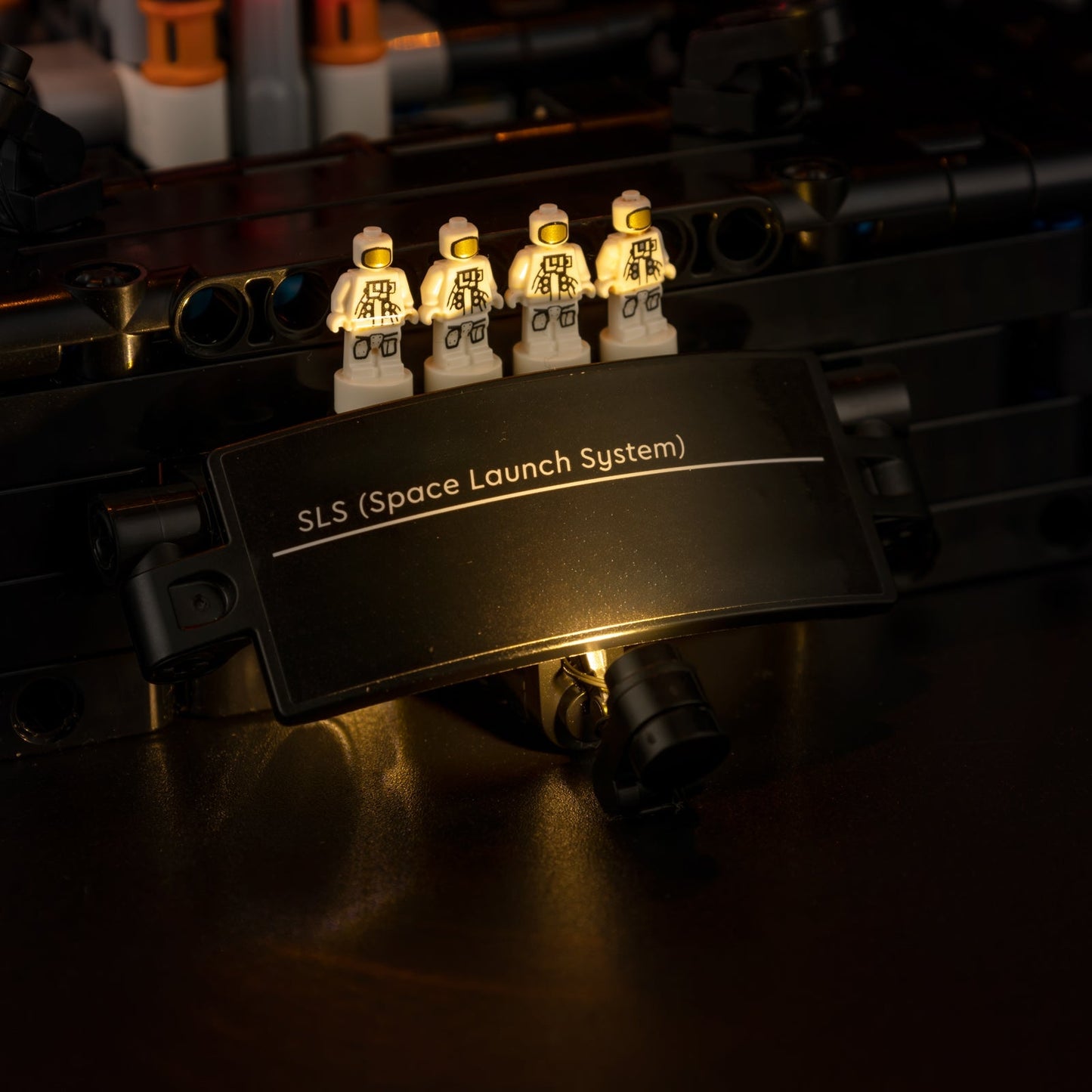 Premium-Wanddisplay kompatibel mit LEGO® Technic™ McLaren F1 42141 Stil D