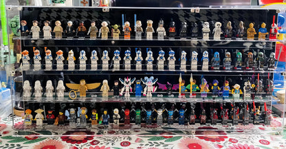 92 LEGO Minifiguren Wandvitrine