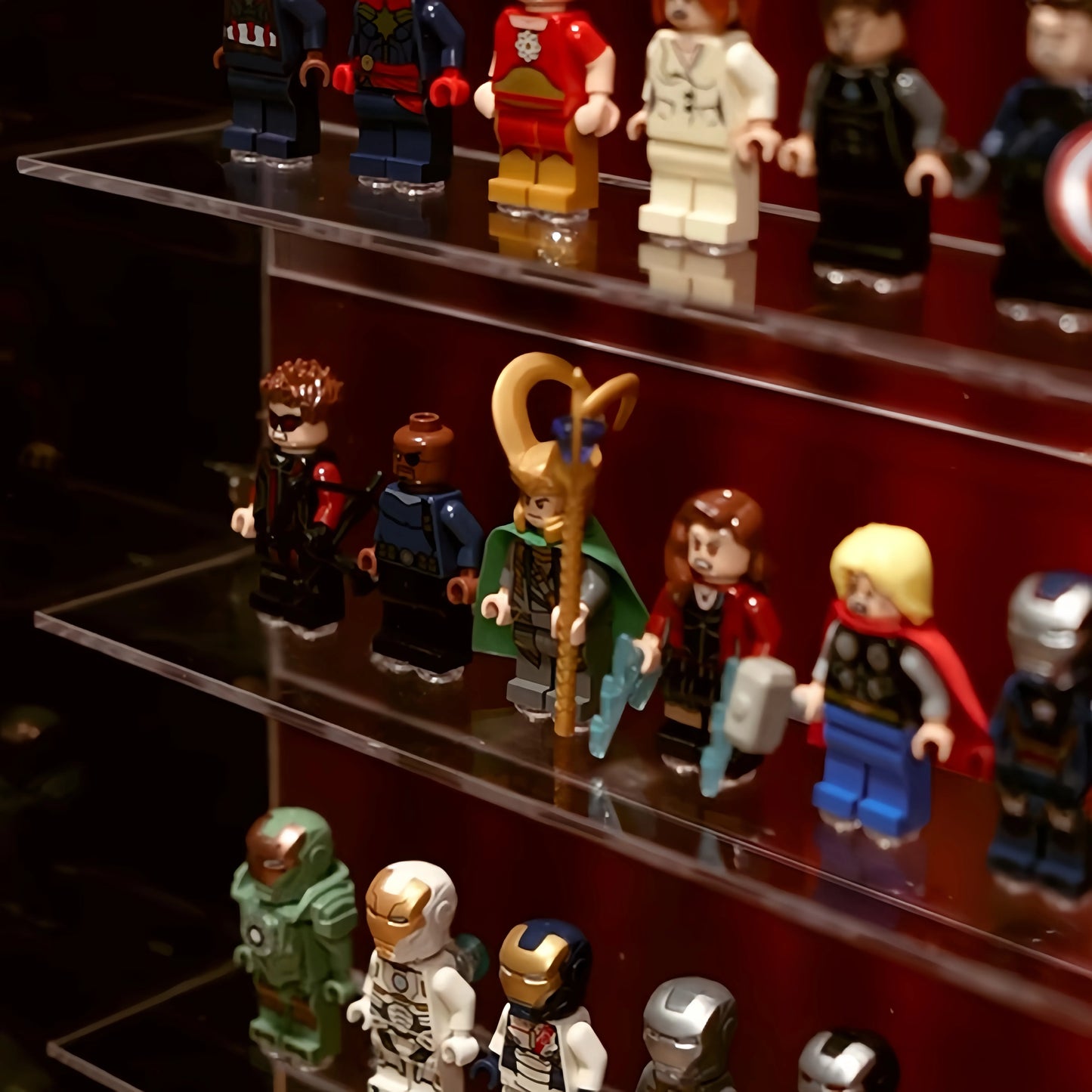 124 LEGO® Marvel Minifigures Wall Display Case