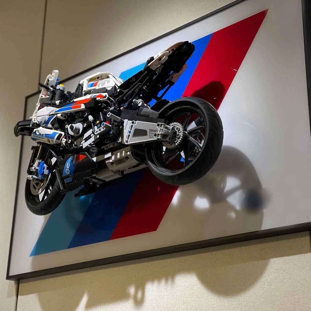 BMW M 1000 RR Display Frame for Lego® 42130 Motorcycle - brickzonehub