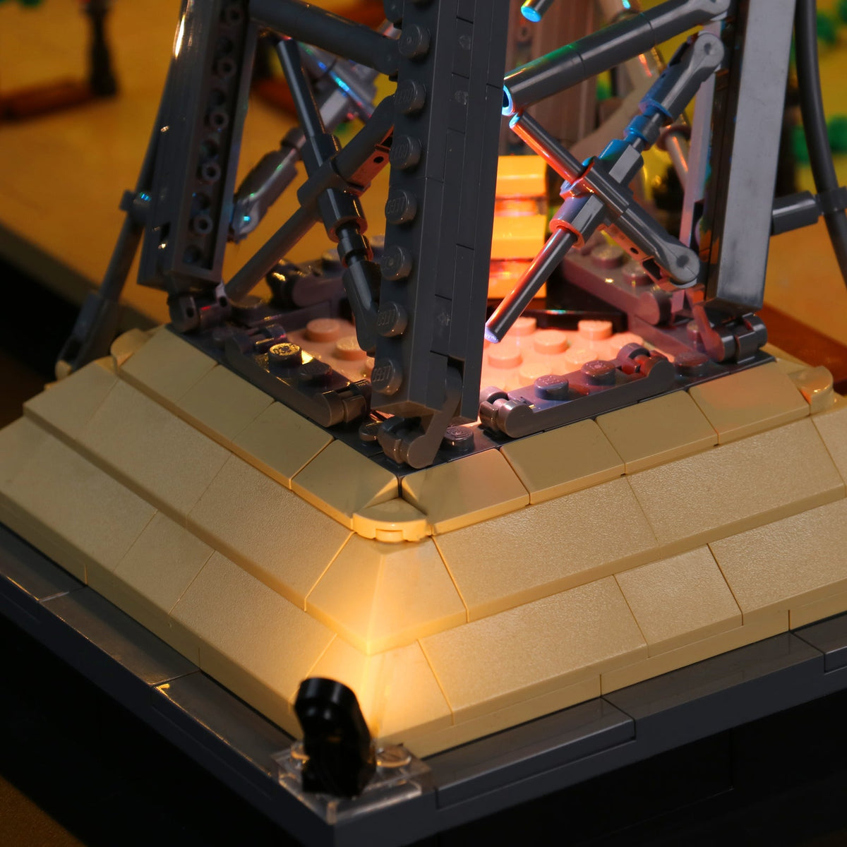 Light Kit Compatible with LEGO® Eiffel Tower Set 10307 — product image 13