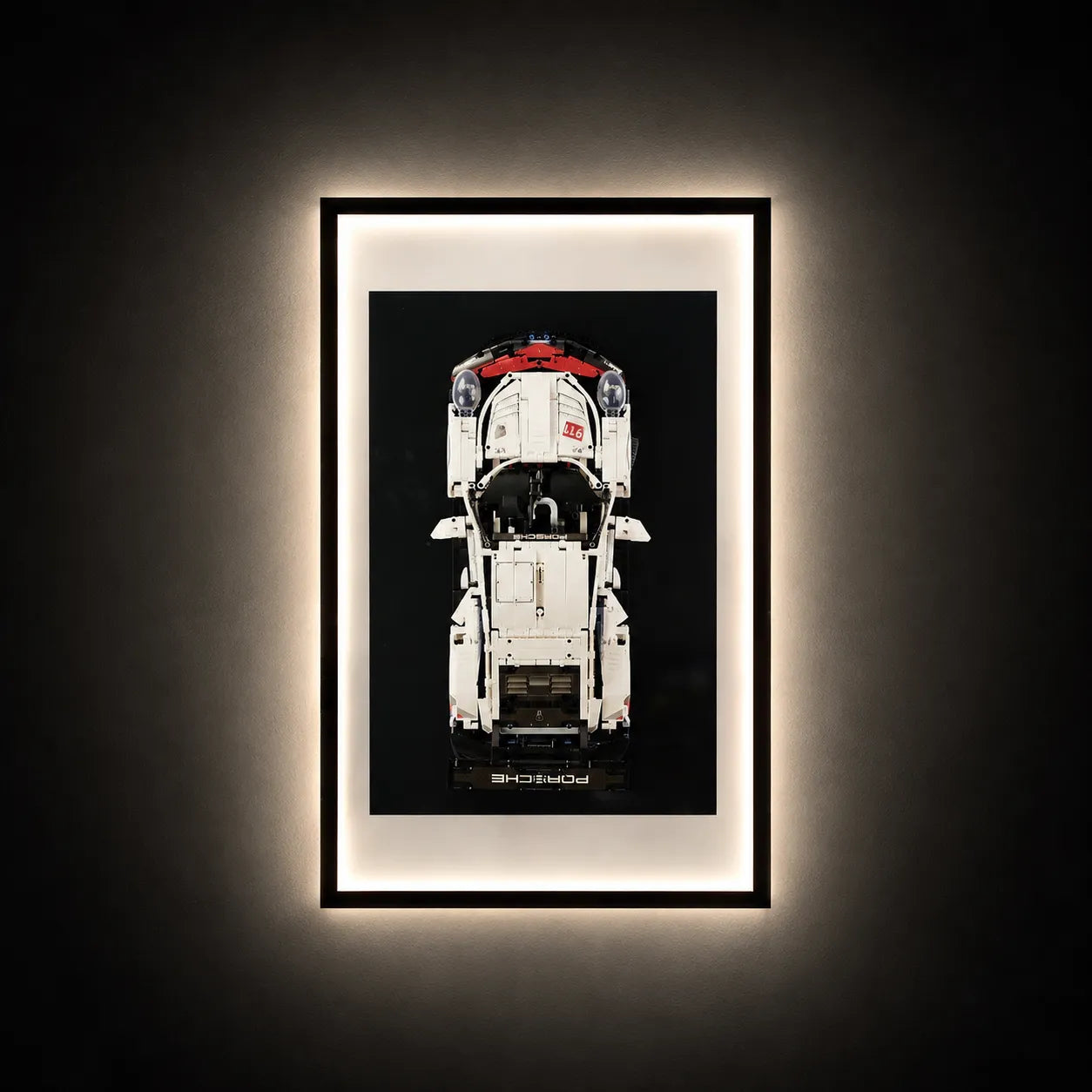 Premium-Wandhalterung für den LEGO® Technic™ Porsche 911 RSR 42096